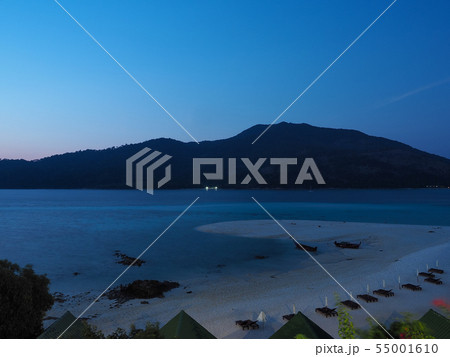 タイ・リペ島サンセットビーチ / Sunset Beach, Koh Lipe, Thailand タイ・リペ島サンセットビーチ / Sunset Beach, Koh Lipe, Thailand 55001610