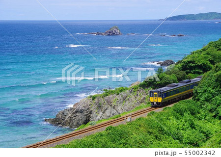 道の駅ゆうひパーク三隅から見た山陰本線 55002342