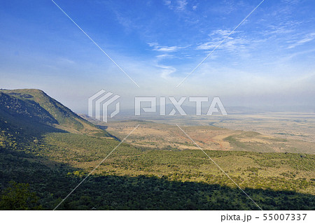 ケニア、ナイロビからナイバシャへのドライブ風景 55007337