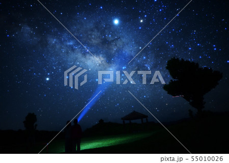 天の川がばっちり見える八重山諸島の夜景　milkyway 55010026