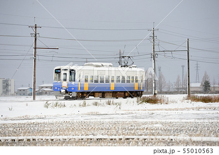 えちぜん鉄道と大雪 55010563