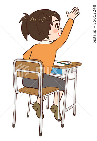 教室 机 椅子　手を挙げる子供 55012248