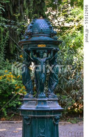 Ancient Liberte Monument at the park 55012966