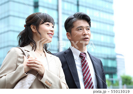 ビジネスマン男女 ミドル ビジネスマン男女 ミドル 55013019