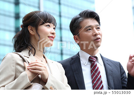 ビジネスマン男女 ミドル ビジネスマン男女 ミドル 55013030