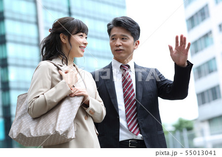 ビジネスマン男女　ミドル 55013041