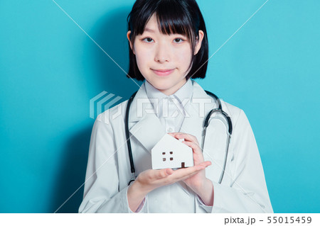 白衣　ハウス　女性 55015459