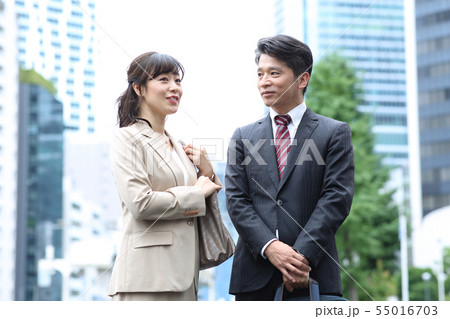 ビジネスマン男女　ミドル 55016703