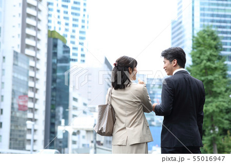 ビジネスマン男女　ミドル 55016947