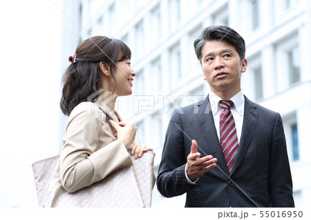 ビジネスマン男女　ミドル 55016950