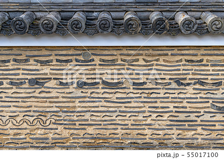 背景素材 大徳寺の瓦塀 55017100