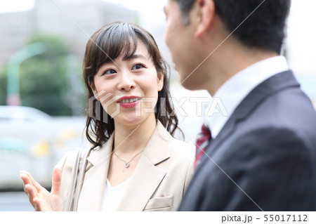 ビジネスマン男女　ミドル 55017112