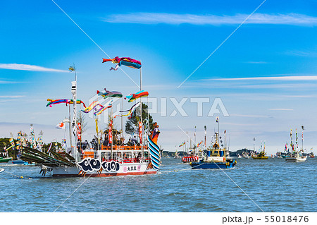 塩釜みなと祭の御座船鳳凰丸松島湾海上渡御の写真素材