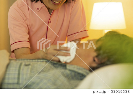 介護 就寝 55019558