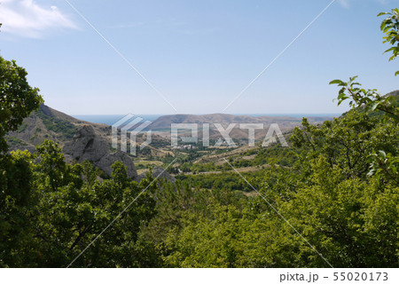 Wonderful view of the mountain ranges, green valle Wonderful view of the mountain ranges, green valle 55020173