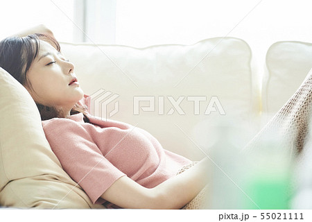 女性 体調不良 女性 体調不良 55021111