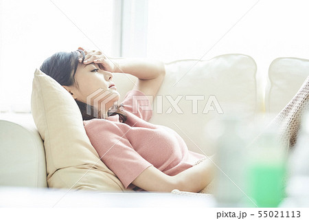 女性　体調不良 55021113