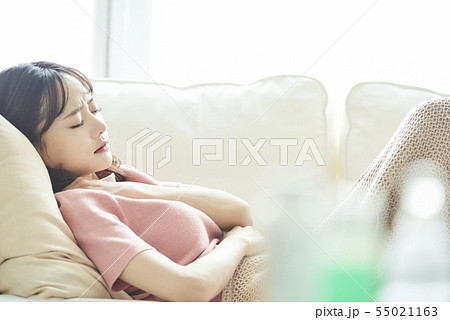 女性　体調不良 55021163
