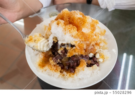 famous Taiwan snacks of shave ice 55028296