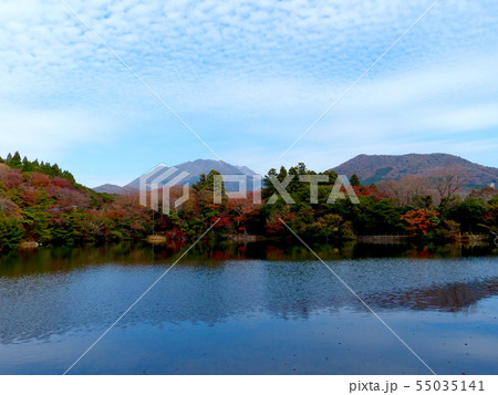 紅葉の雲仙白雲の池 55035141