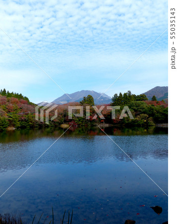紅葉の雲仙白雲の池 55035143