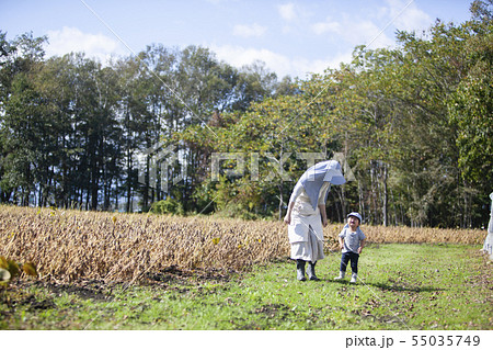 農家の親子 農家の親子 55035749