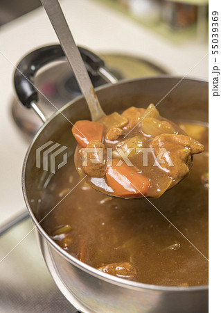 【カレー作り】 55039369