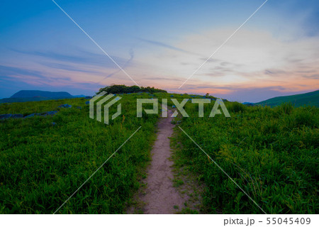 平尾台　夕景 55045409