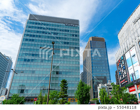 日本の東京都市景観　東京・秋葉原駅前を望む(梅雨の晴れ間)＝2019年7月19日撮影 55048118