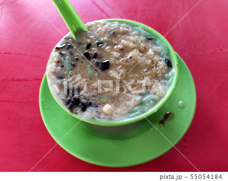 Malaysian desserts called Cendol . 55054184