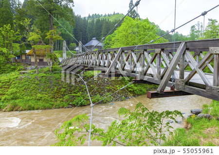 大出吊り橋 長野県白馬村大出公園にての写真素材