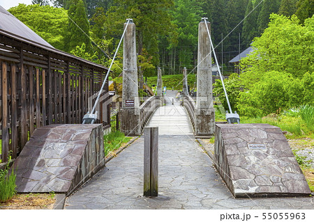 大出吊り橋 長野県白馬村大出公園にての写真素材