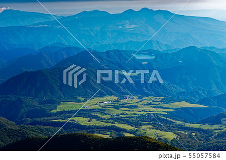 赤薙山から見る大笹牧場と高原山 赤薙山から見る大笹牧場と高原山 55057584