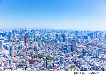 東京タワーと東京の町並みの写真素材