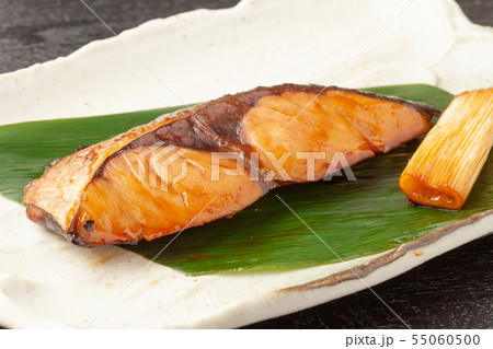 鰤の照り焼き 鰤の照り焼き 55060500
