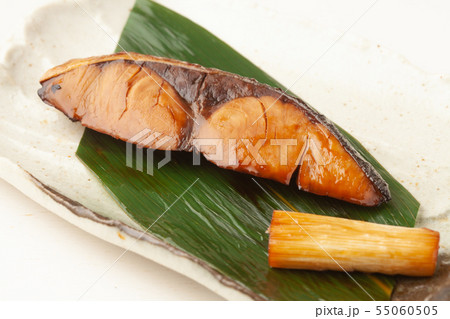 鰤の照り焼き 鰤の照り焼き 55060505
