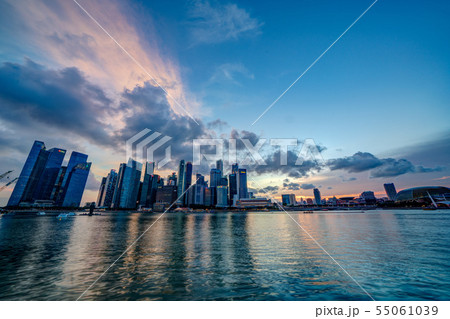 シンガポールの夕景 55061039