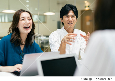 会議 打ち合わせ ミーティング カジュアル 55069107