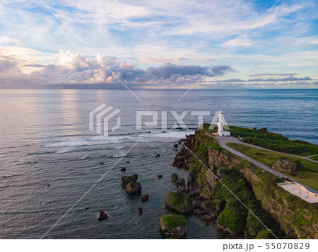 沖縄県 宮古島 朝焼けの東平安名崎 空撮 55070829