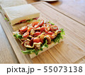 健康的な具沢山サンドイッチ 55073138