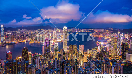 ビクトリアピークから望む香港の夜景 ビクトリアピークから望む香港の夜景 55074376