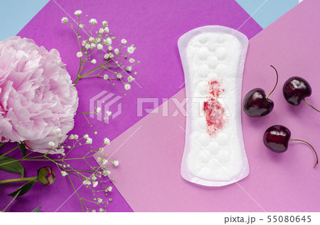 The concept of women's health. Vaginal discharge. 55080645