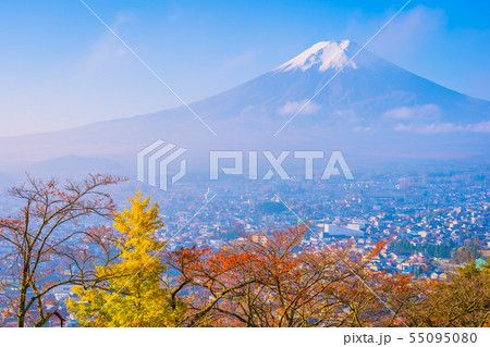 Beautiful landscape of mountain fuji around maple leaf tree in autumn season Beautiful landscape of mountain fuji around maple leaf tree in autumn season 55095080