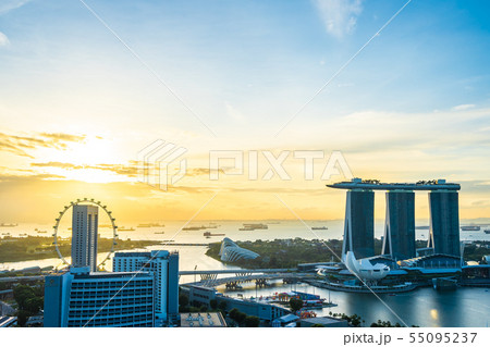 Beautiful architecture building exterior cityscape in Singapore city skyline Beautiful architecture building exterior cityscape in Singapore city skyline 55095237