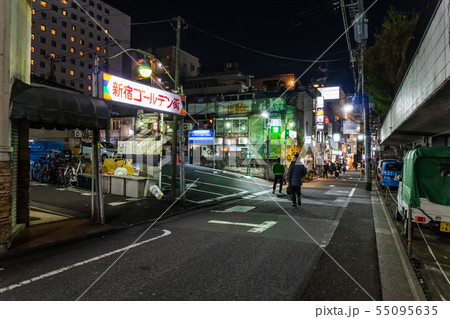 新宿ゴールデン街 夜景 新宿ゴールデン街 夜景 55095635