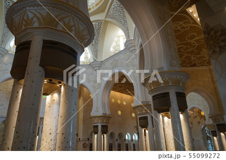 アブダビ シェイク・ザイード・モスク 礼拝堂の柱 55099272