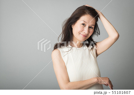 アンチエイジング 美容 ビューティー 日本人女性 55101607