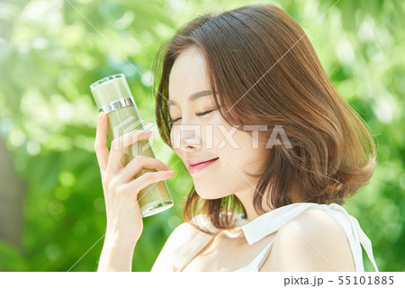 女性　ビューティー　化粧水 55101885