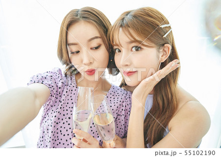 女性 自撮り パーティー 女性 自撮り パーティー 55102190