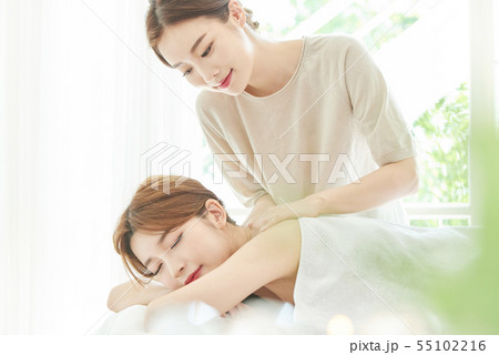 女性　ビューティー　スパ 55102216